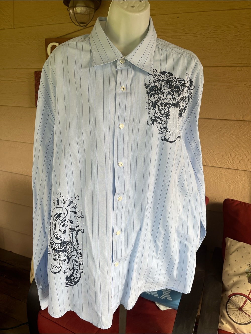 EUC Cultura Light Blue Striped Button-Down Shirt w Y2K Graphic Detail Sz XXL